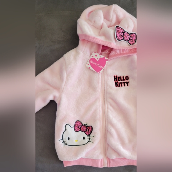 NEW Hello Kitty Zippered Furry Hoodie 3T or 4T - Picture 4 of 12